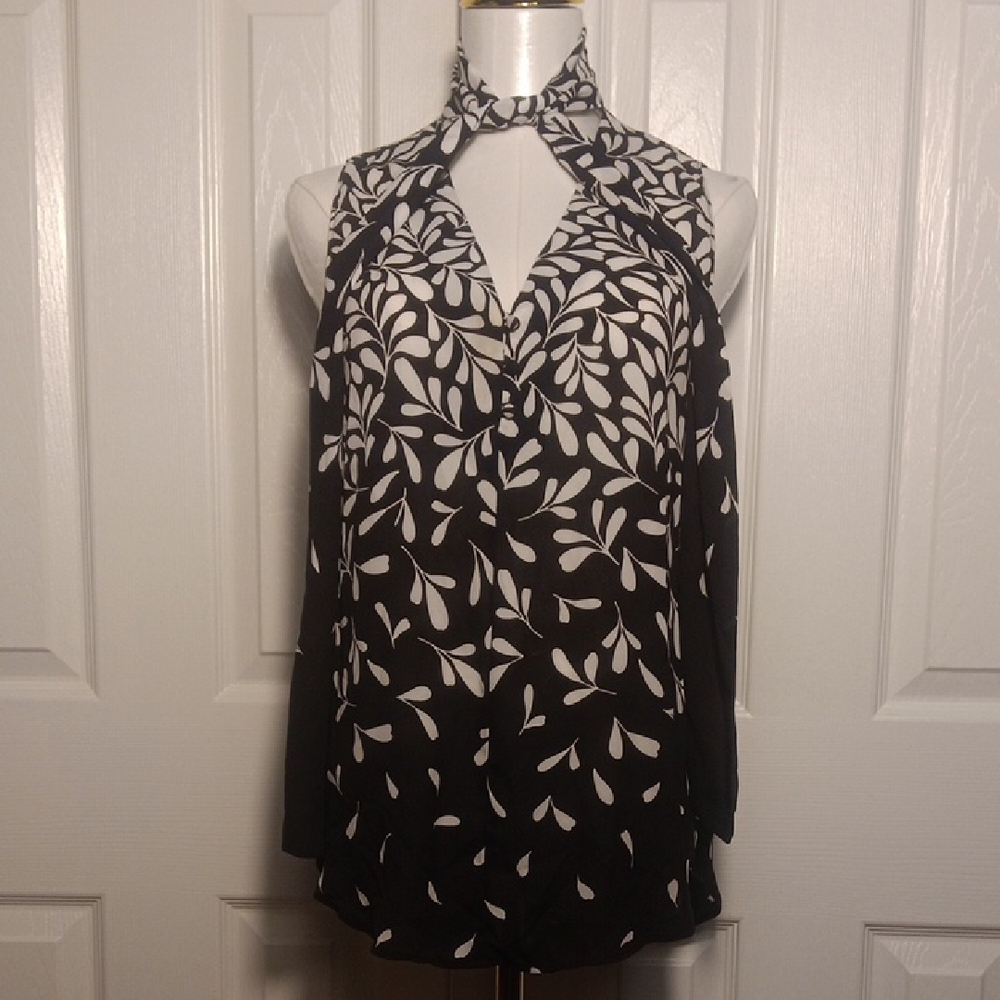 Ann Taylor Black and White Leaf Print Sheer Sleeveless Blouse With Neck Tie